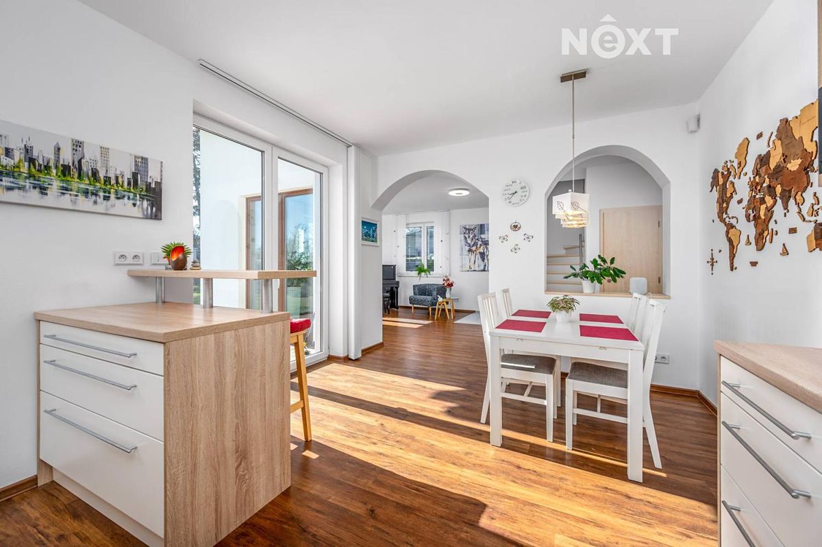 Prodej rodinného domu 140 m², pozemek 1031 m² – fotografie 5