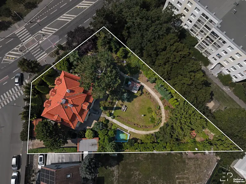 Prodej rodinného domu 176 m², pozemek 1512 m², Praha – náhled fotky 2