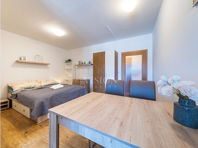 Prodej bytu 1+kk, 41 m² (3 z 20)