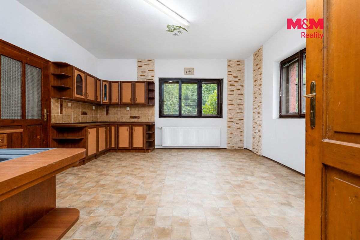 Prodej rodinného domu 180 m², pozemek 2968 m² – fotografie 5