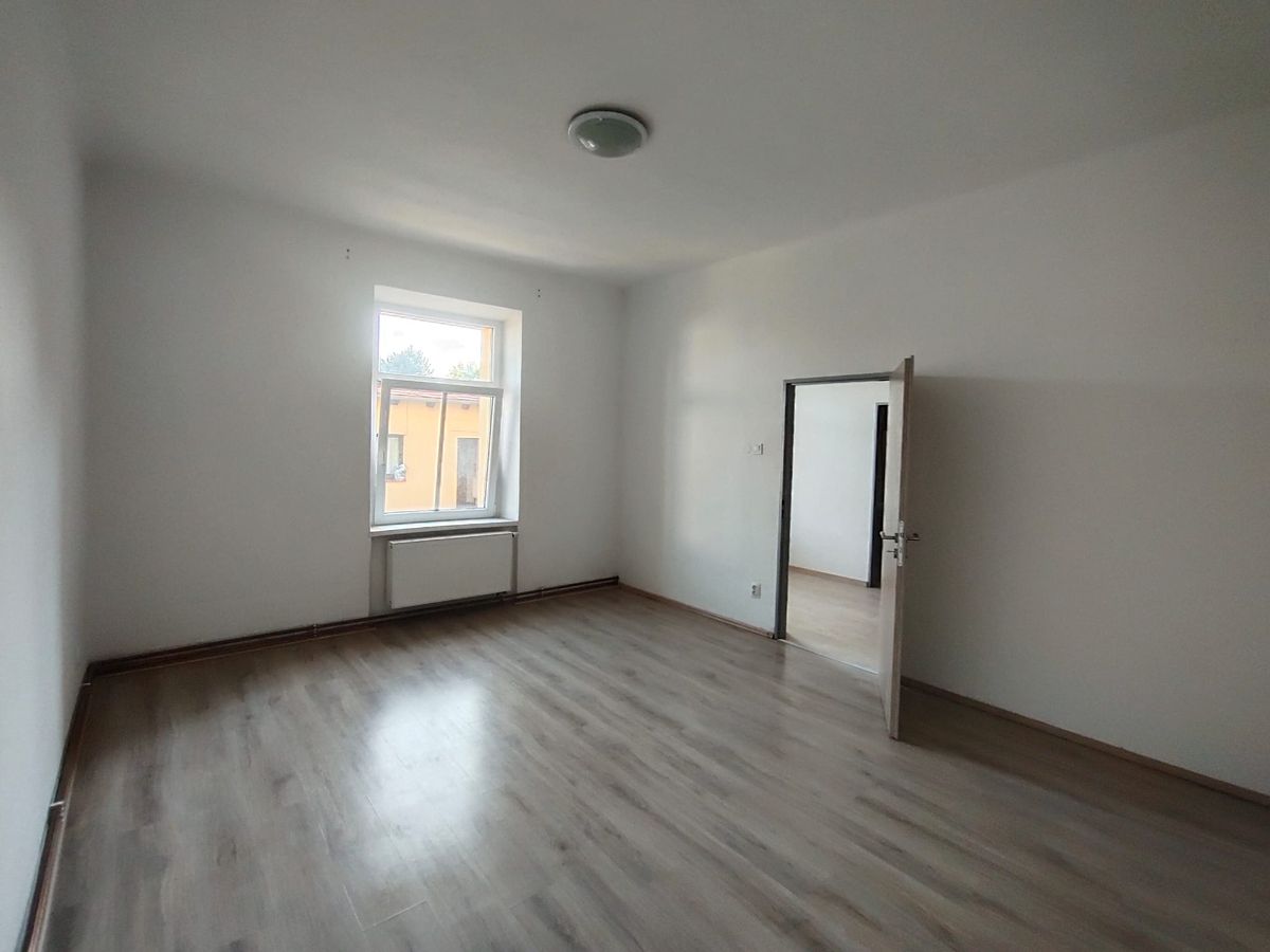 Pronájem bytu 2+kk 40 m² – fotografie 4