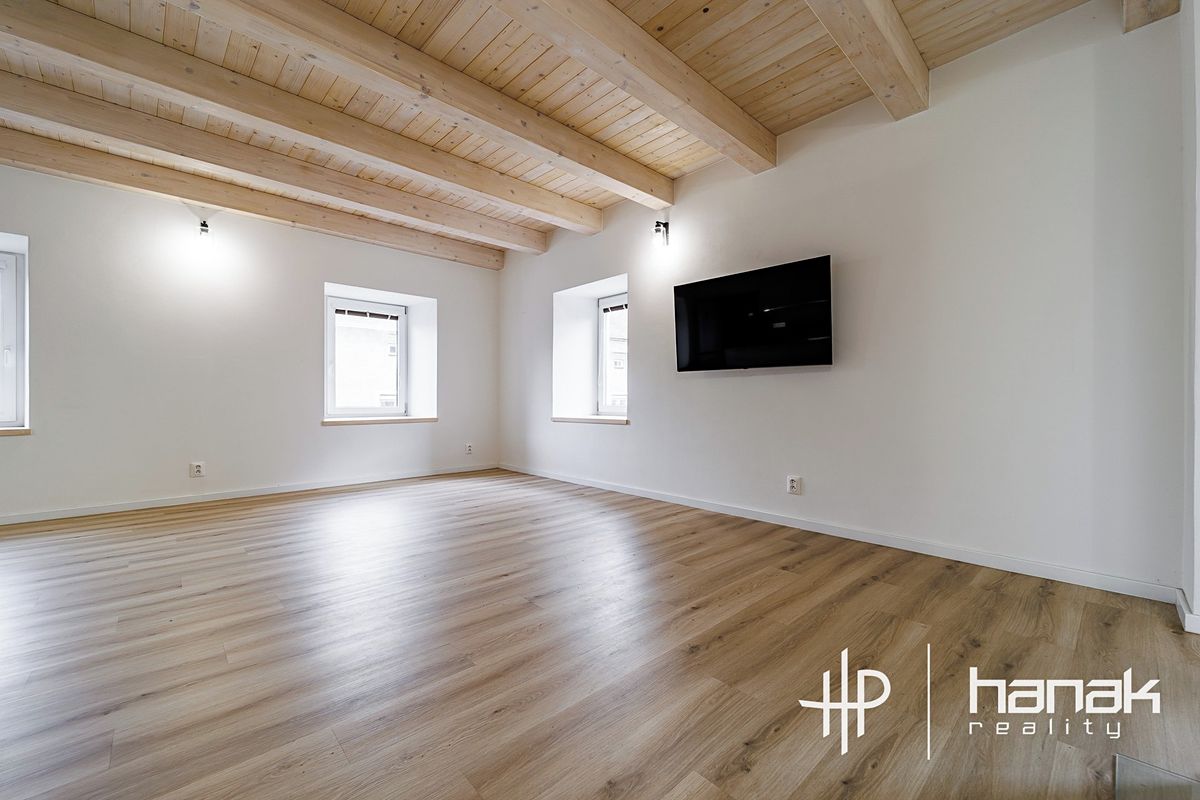 Pronájem bytu 3+kk 85 m² – fotografie 2