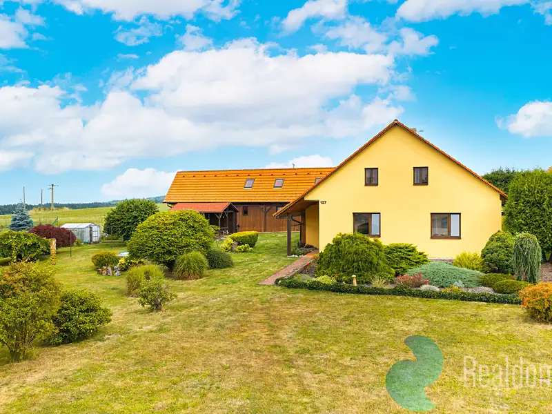 Prodej chalupy 275 m², pozemek 2800 m², Malonty – náhled fotky 1