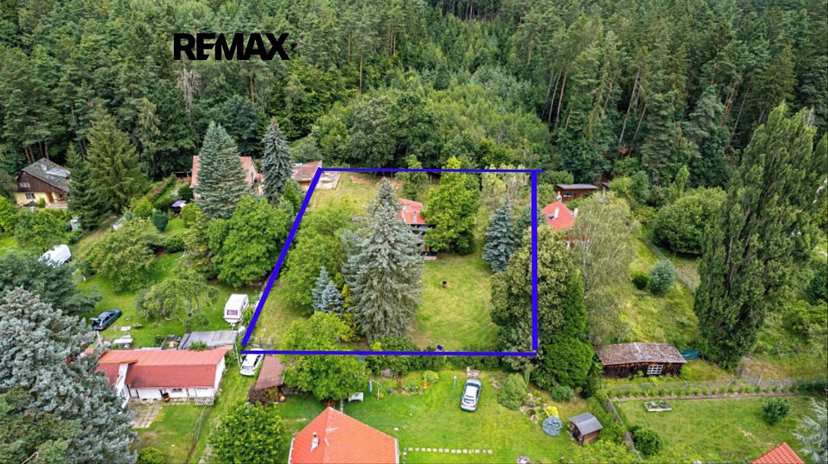 Prodej stavebního pozemku 2099 m² – fotografie 3