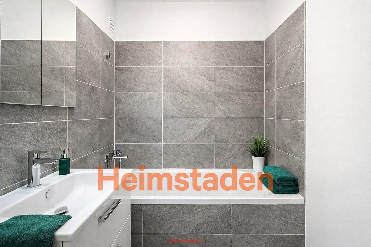 Pronájem bytu 2+kk 58 m² – fotografie 4