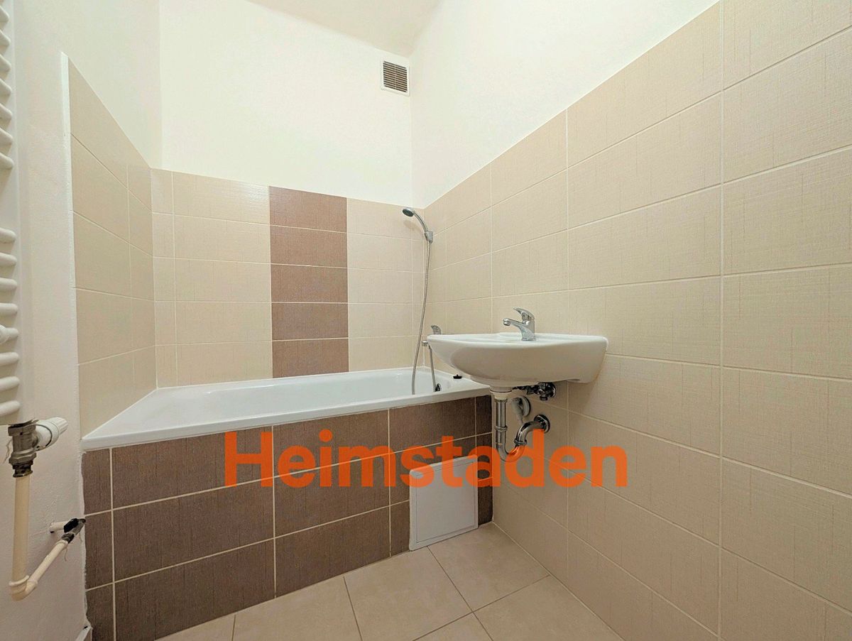 Pronájem bytu 2+1 56 m² – fotografie 4