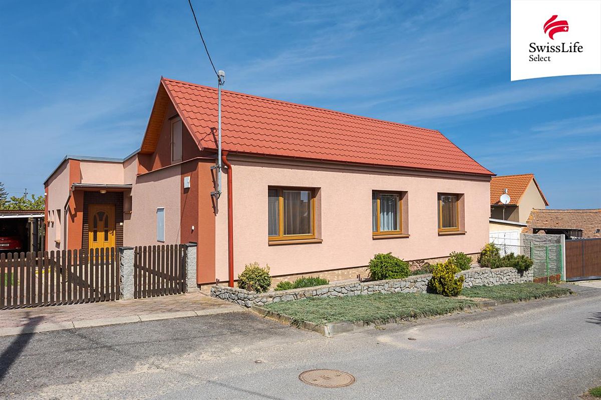 Prodej rodinného domu 217 m², pozemek 1088 m²