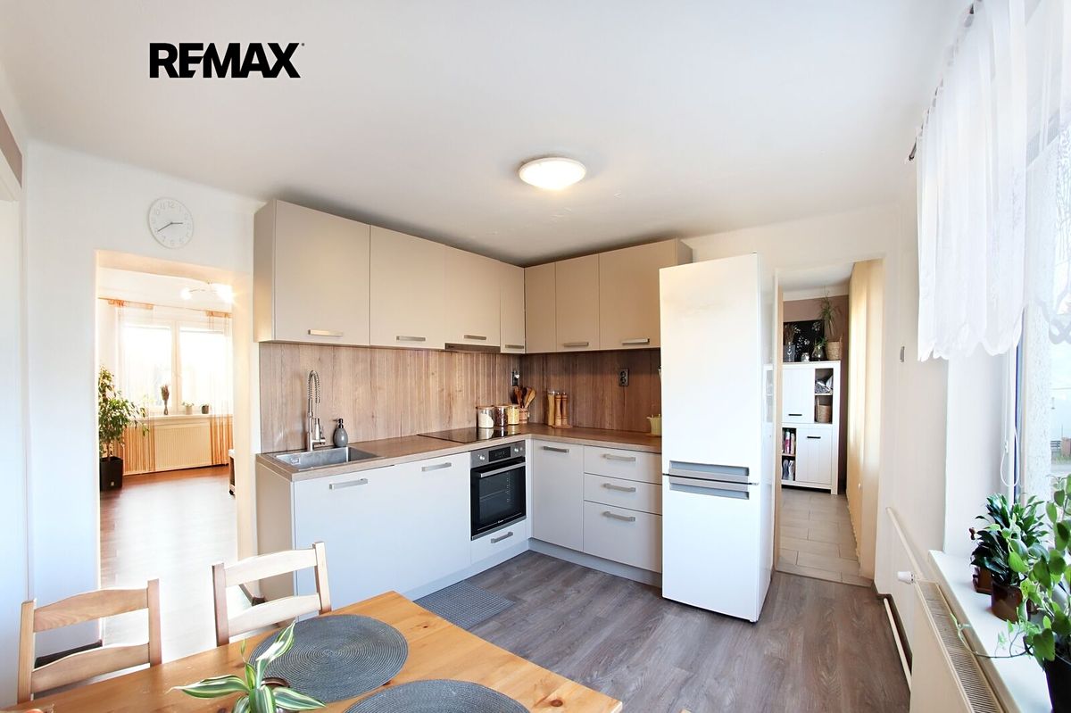 Prodej rodinného domu 140 m², pozemek 2611 m² – fotografie 4