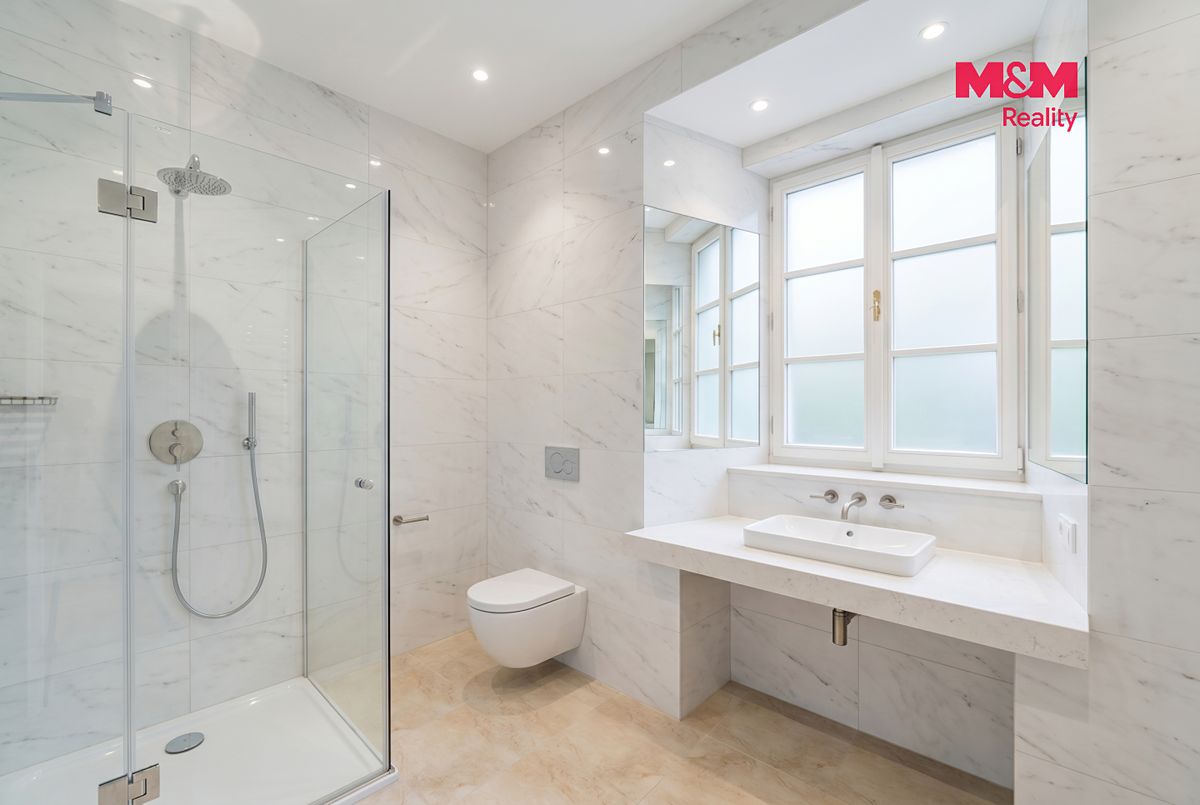 Prodej rodinného domu 963 m², pozemek 4672 m² – fotografie 2