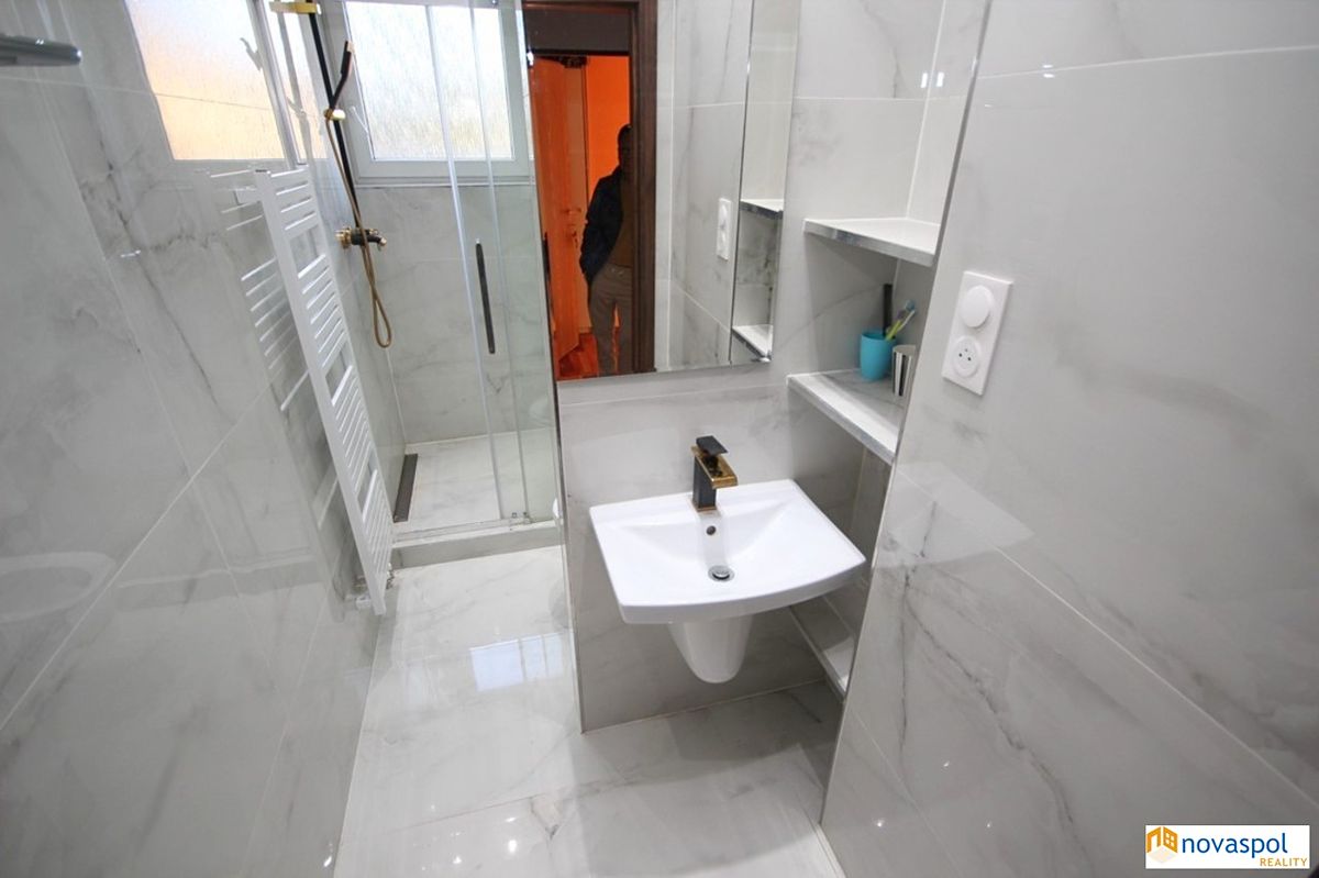 Pronájem bytu 2+1 45 m² – fotografie 4
