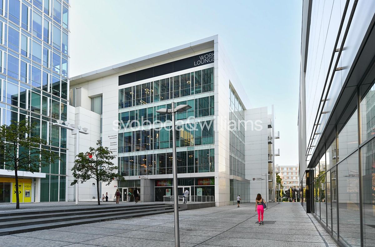 Pronájem obchodního prostoru 400 m²