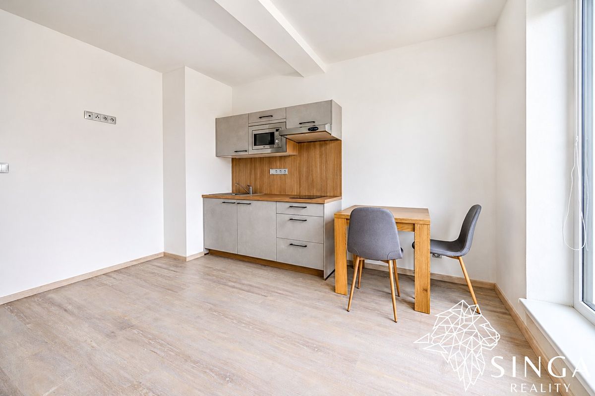 Pronájem bytu 2+kk 42 m² – fotografie 2
