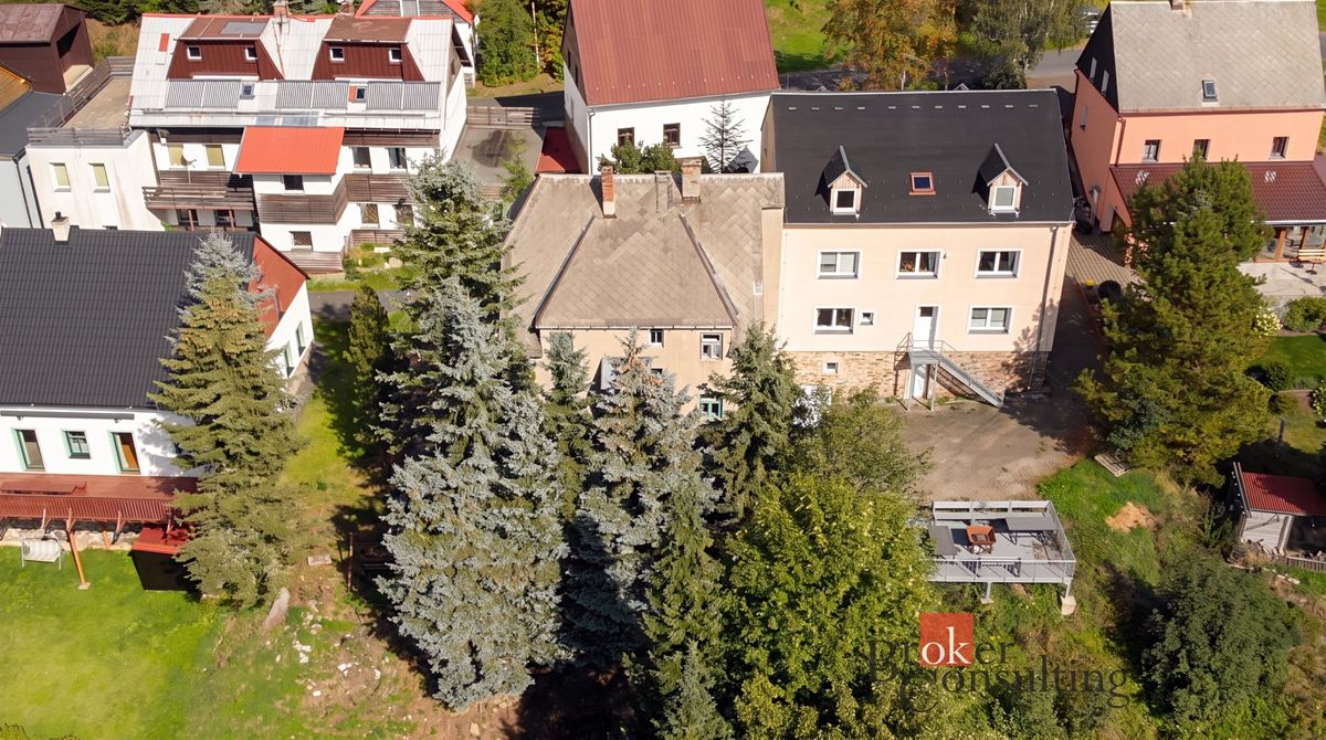 Prodej rodinného domu 360 m², pozemek 1408 m² – fotografie 3