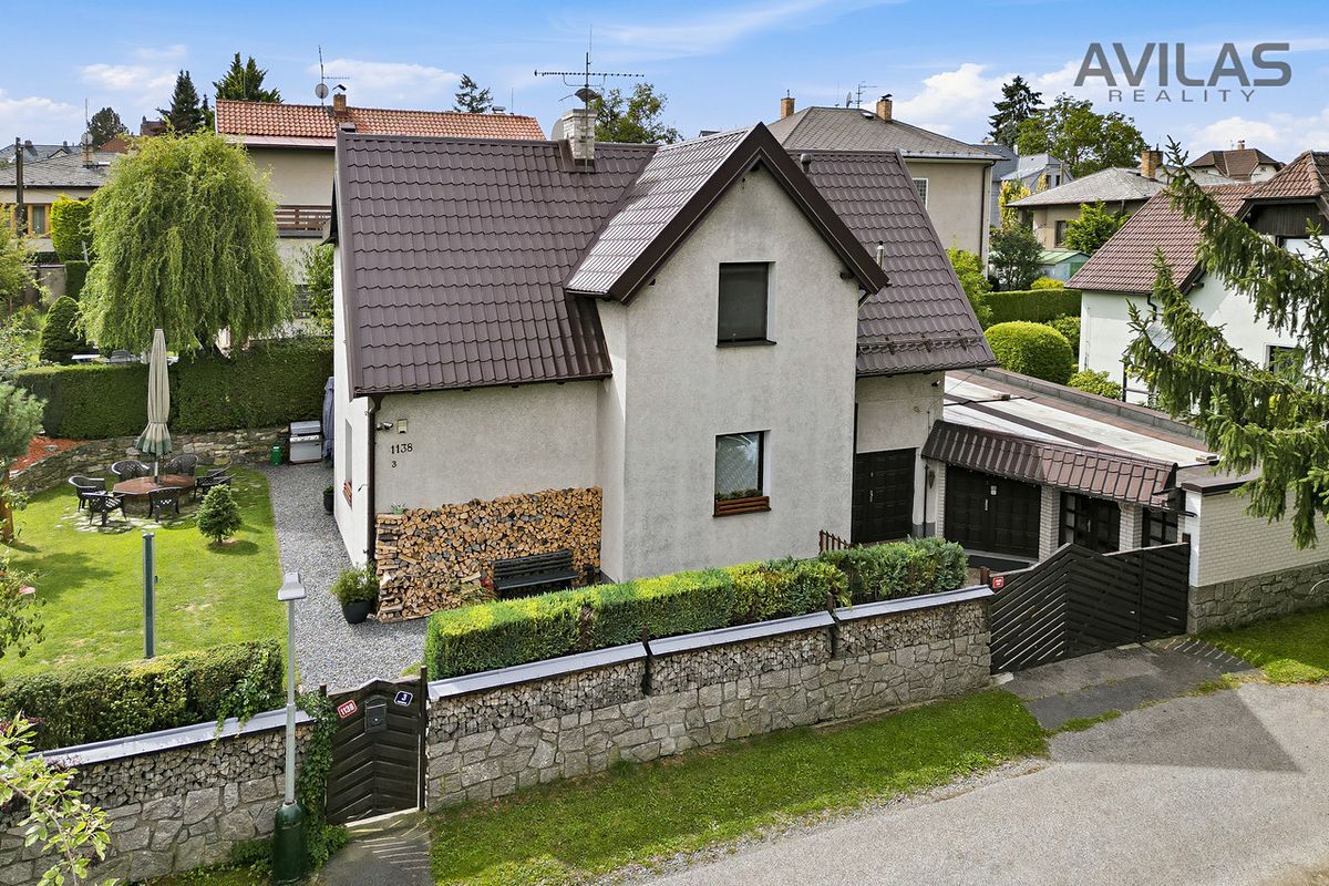 Prodej rodinného domu 300 m², pozemek 486 m²