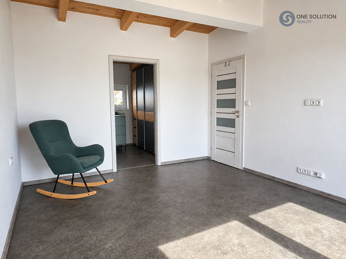 Pronájem rodinného domu 95 m², pozemek 284 m² – fotografie 5