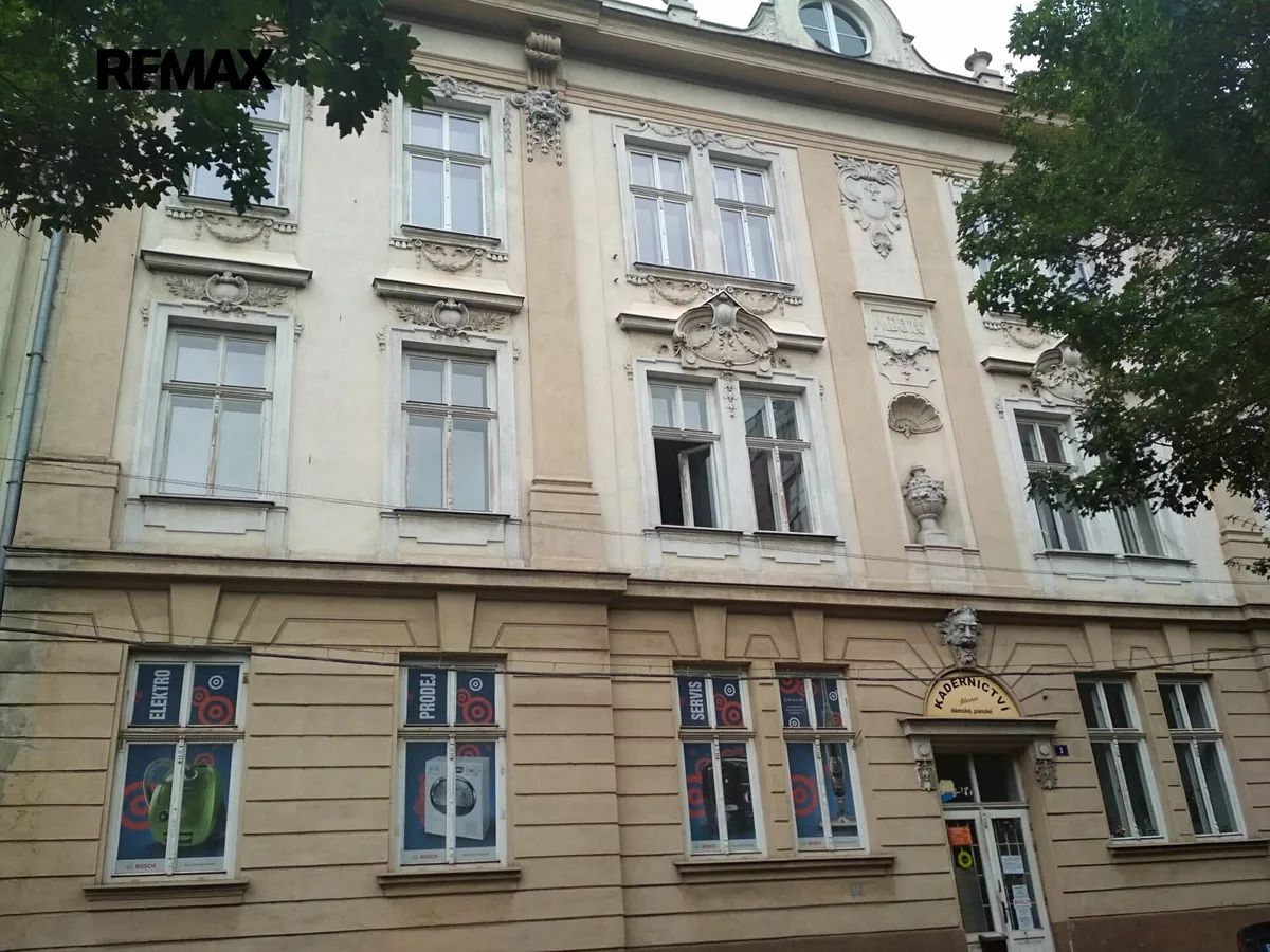 Pronájem kanceláře 150 m²