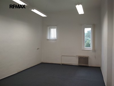 Pronájem komerčního prostoru, 30 m² (2 z 9)