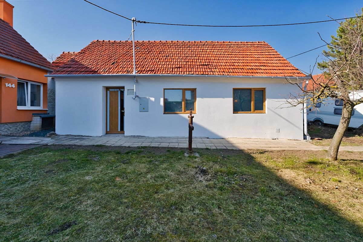 Prodej rodinného domu 100 m², pozemek 188 m²