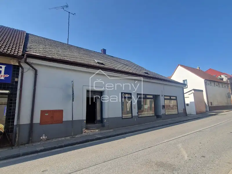 Prodej komerční nemovitosti 300 m², Nový Bydžov – náhled fotky 2