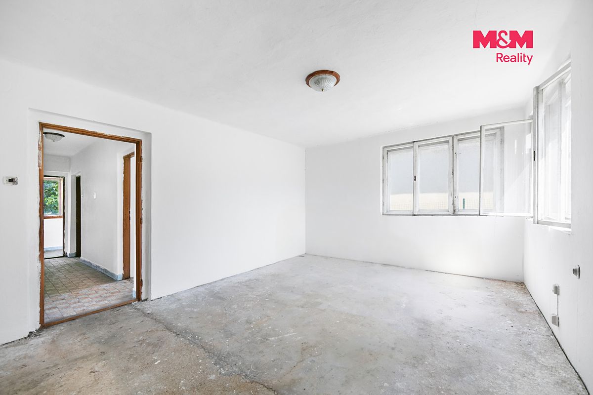 Prodej rodinného domu 91 m², pozemek 681 m² – fotografie 2