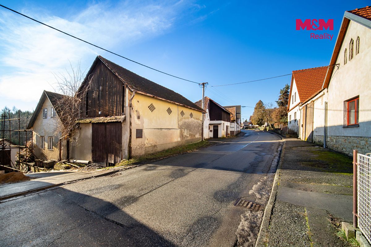 Prodej rodinného domu 125 m², pozemek 1402 m² – fotografie 3