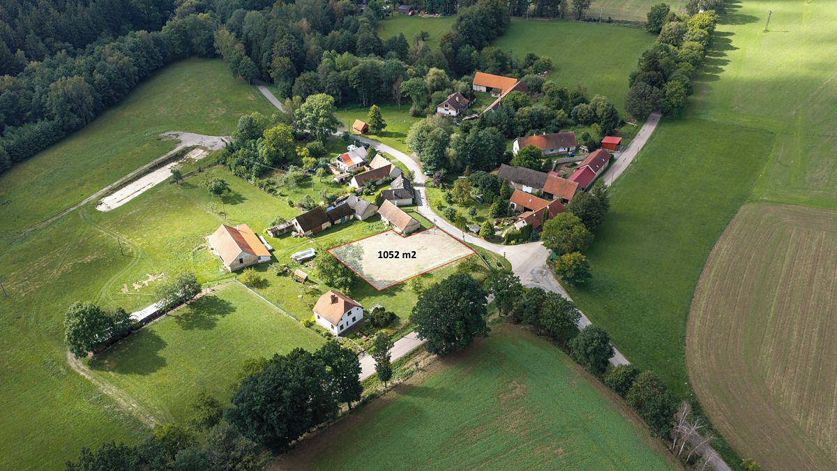 Prodej stavebního pozemku 1052 m², Červený Újezd – fotka 1 z 3