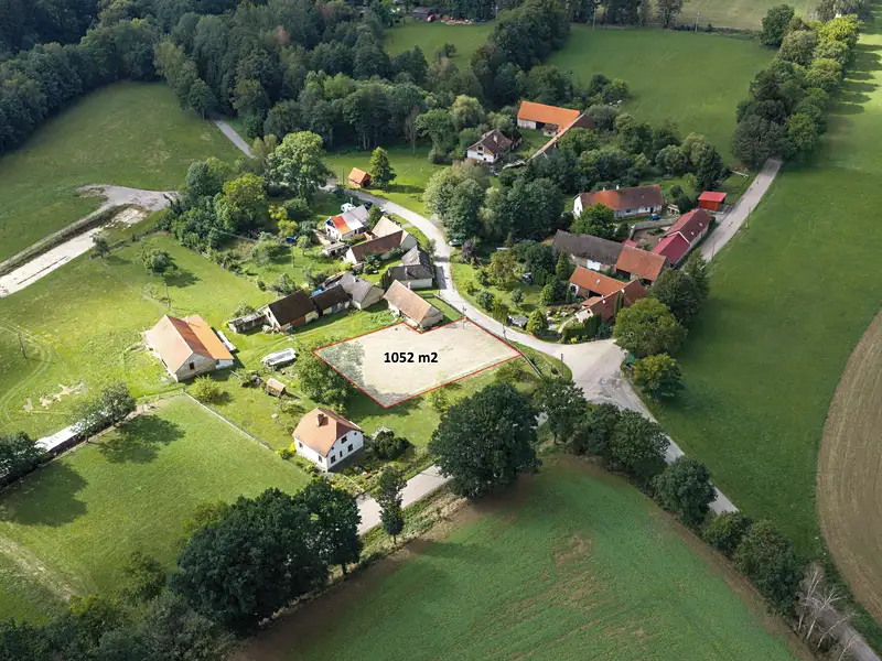 Prodej stavebního pozemku 1052 m², Červený Újezd – náhled fotky 1