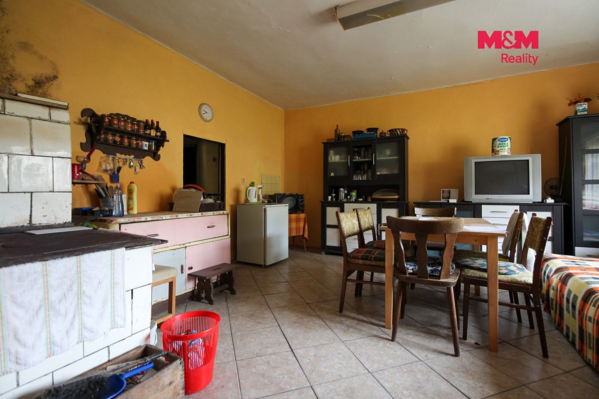 Prodej rodinného domu 73 m², pozemek 759 m² – fotografie 2