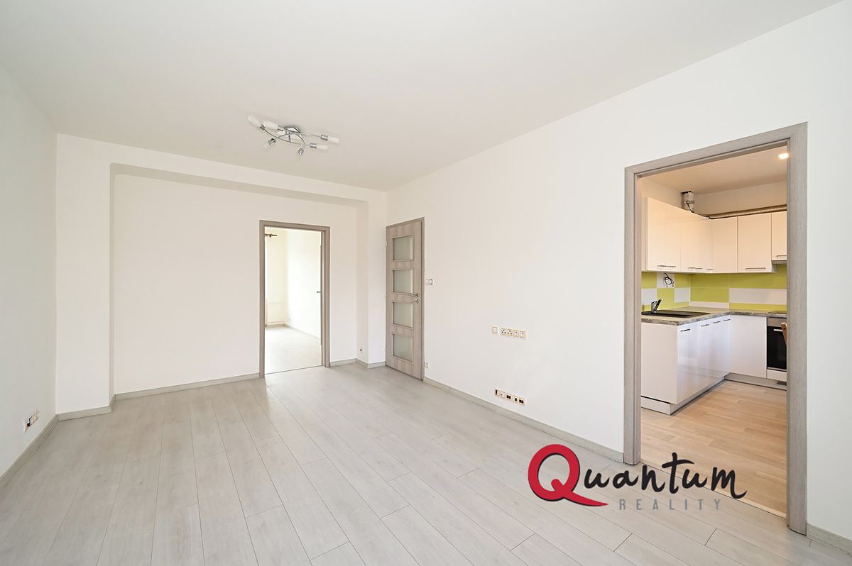 Pronájem bytu 3+1 72 m² – fotografie 2