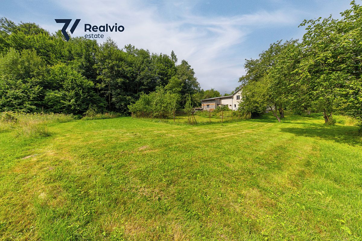 Prodej stavebního pozemku 1100 m² – fotografie 2