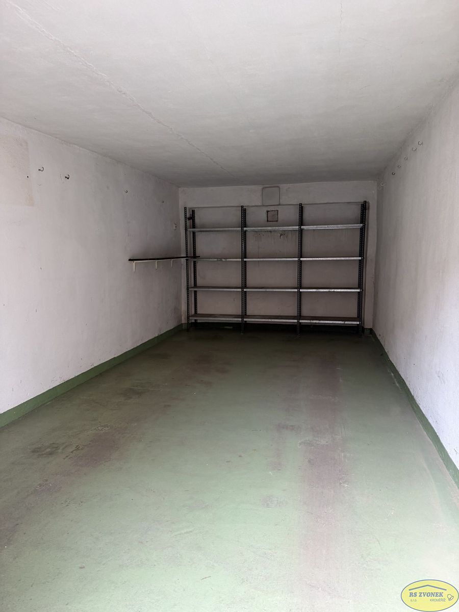 Pronájem garáže 17 m² – fotografie 3