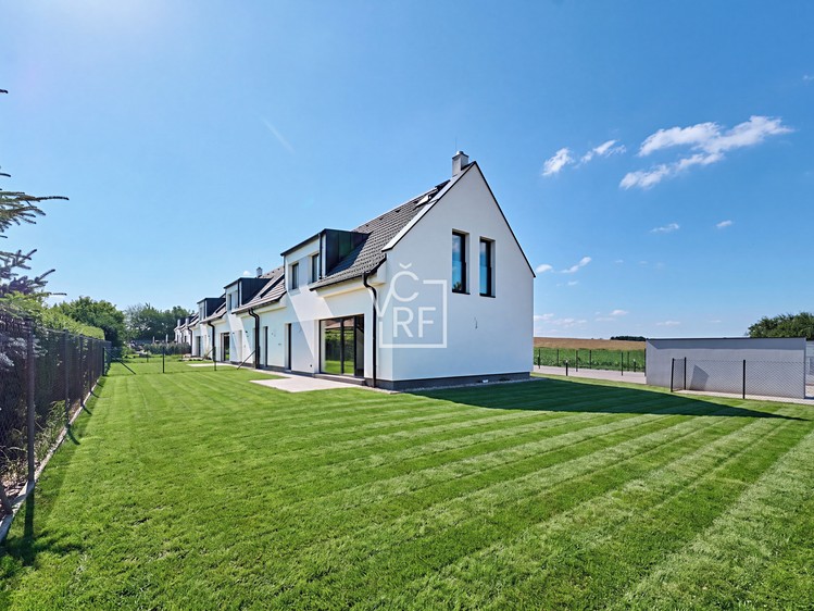 Pronájem domu, 148 m² (1 z 39)