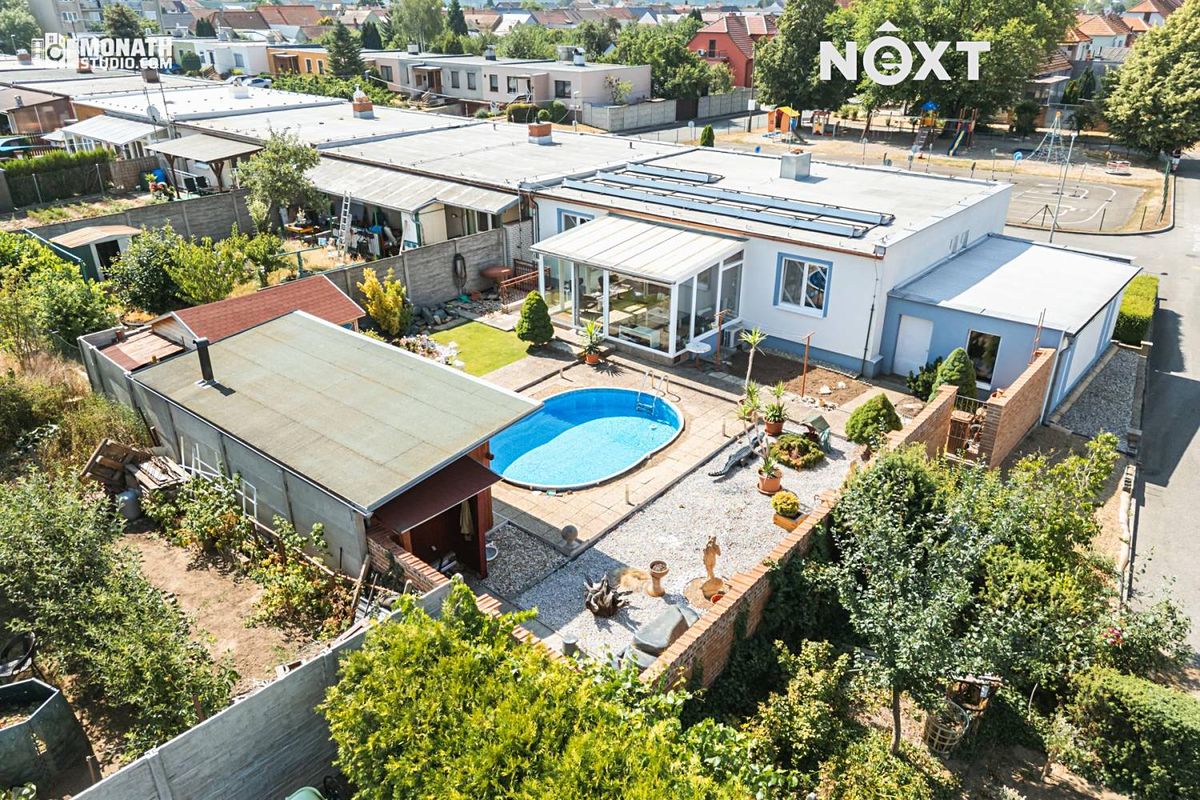 Prodej rodinného domu 196 m², pozemek 592 m²
