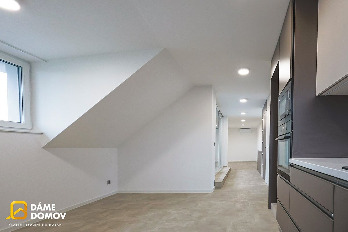 Pronájem bytu 3+1 129 m² – fotografie 3