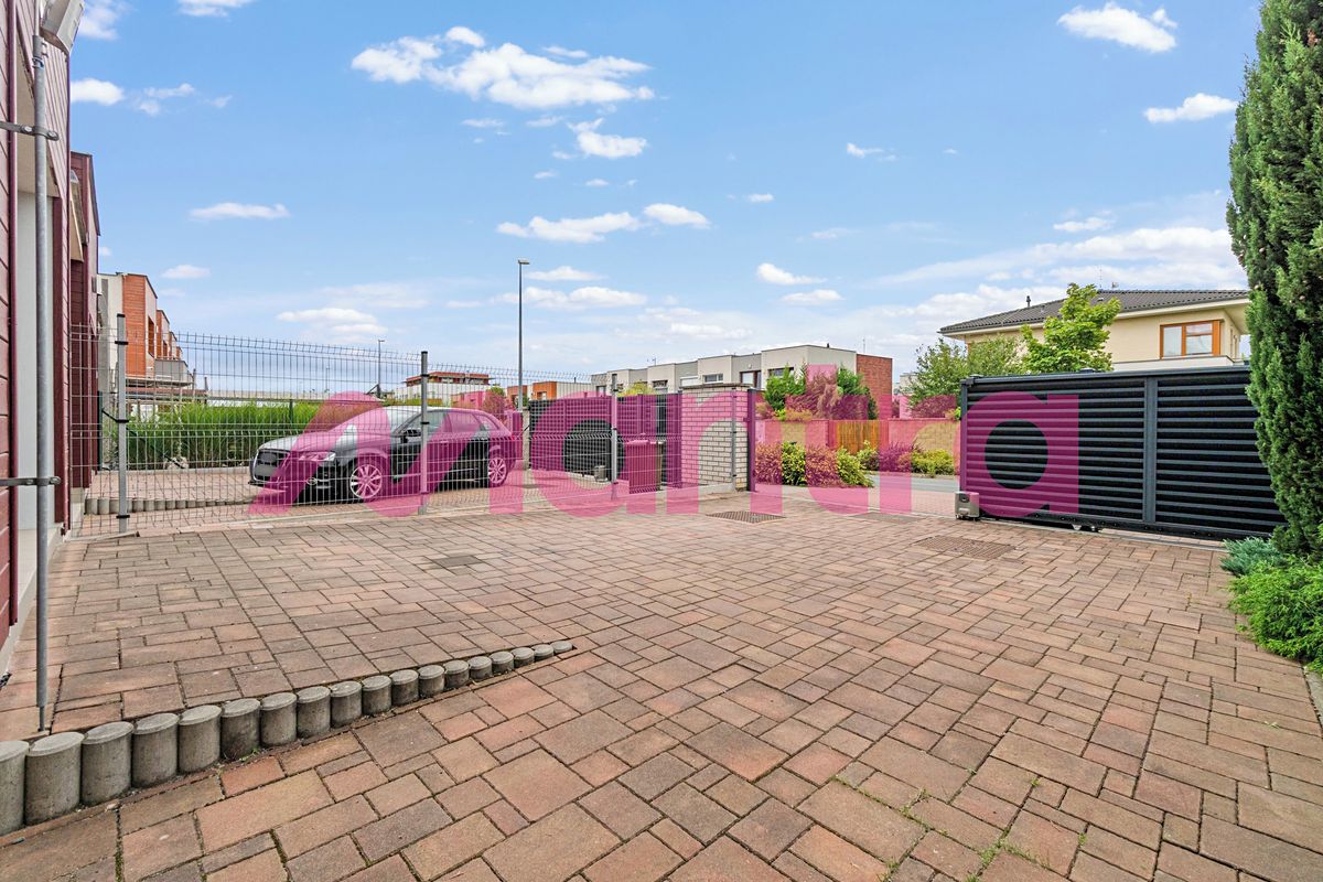 Prodej rodinného domu 125 m², pozemek 273 m² – fotografie 2