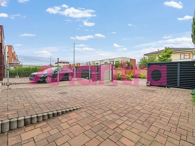Prodej rodinného domu 125 m², pozemek 273 m², Praha – náhled fotky 2
