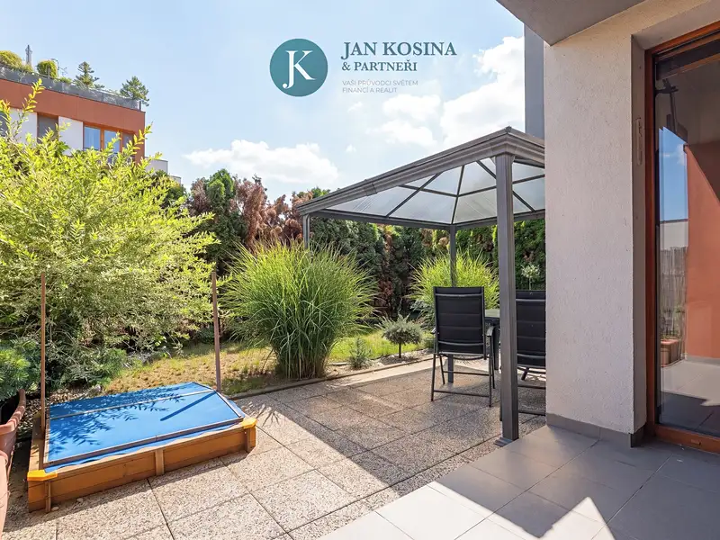 Prodej bytu 2+kk 61 m², Praha – náhled fotky 1
