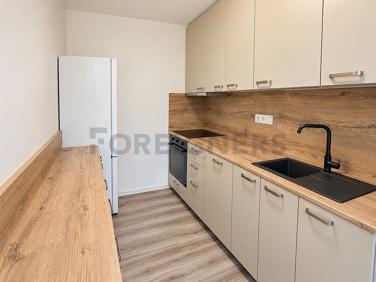 Pronájem bytu 2+kk 42 m² – fotografie 2