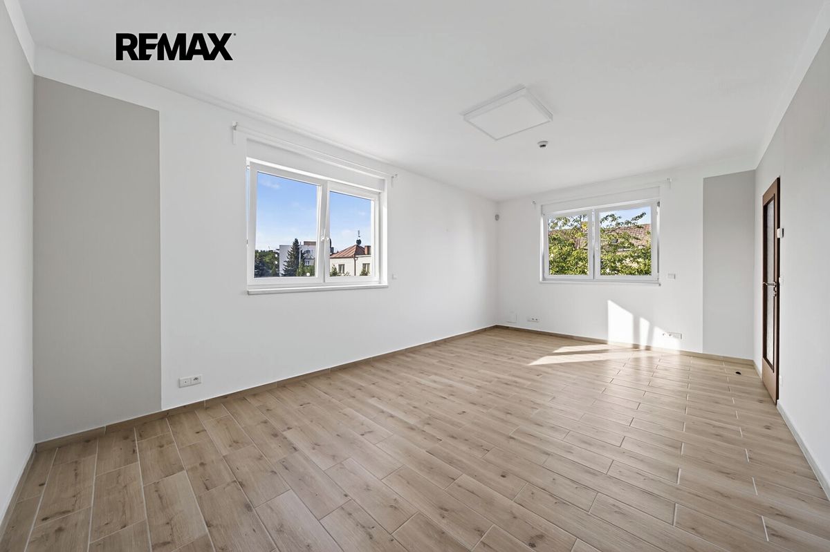 Pronájem bytu 2+1 55 m² – fotografie 2
