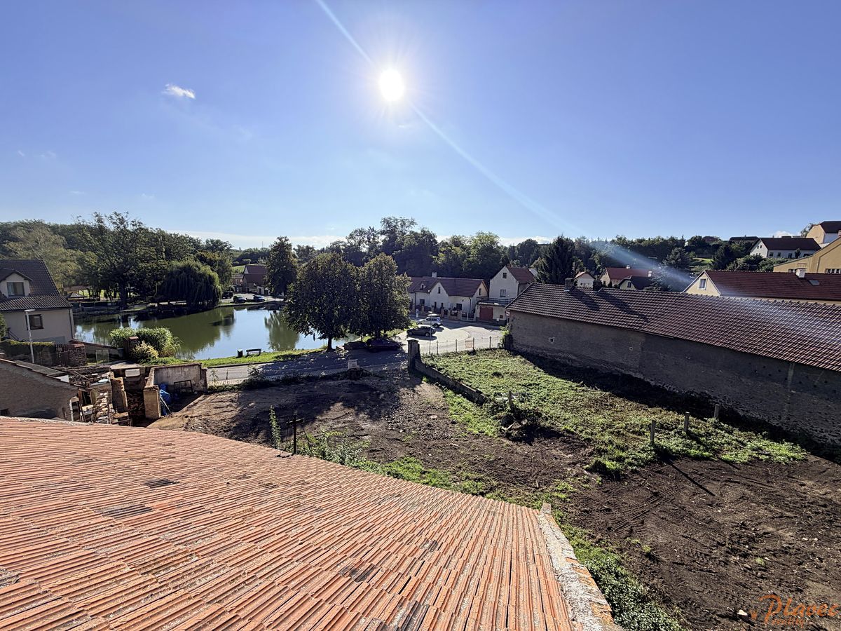Prodej stavebního pozemku 945 m² – fotografie 2