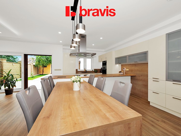 Prodej domu, 262 m² (6 z 24)