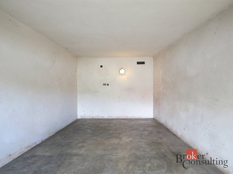 Prodej nemovitosti, 21 m² (2 z 17)