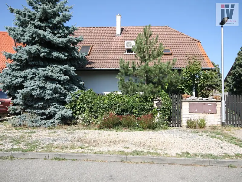 Prodej rodinného domu 168 m², pozemek 435 m², Rohatec – náhled fotky 2