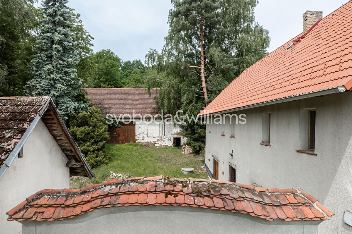 Prodej rodinného domu 620 m², pozemek 6457 m² – fotografie 2