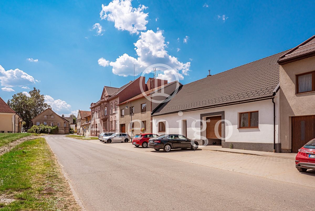 Prodej rodinného domu 144 m², pozemek 1694 m²