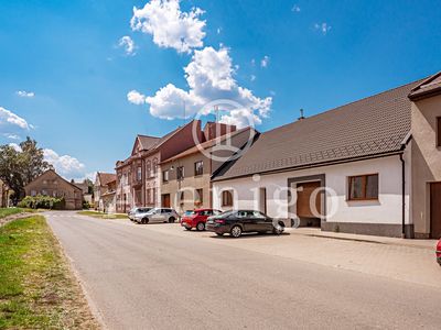 Prodej rodinného domu 144 m², pozemek 1694 m²