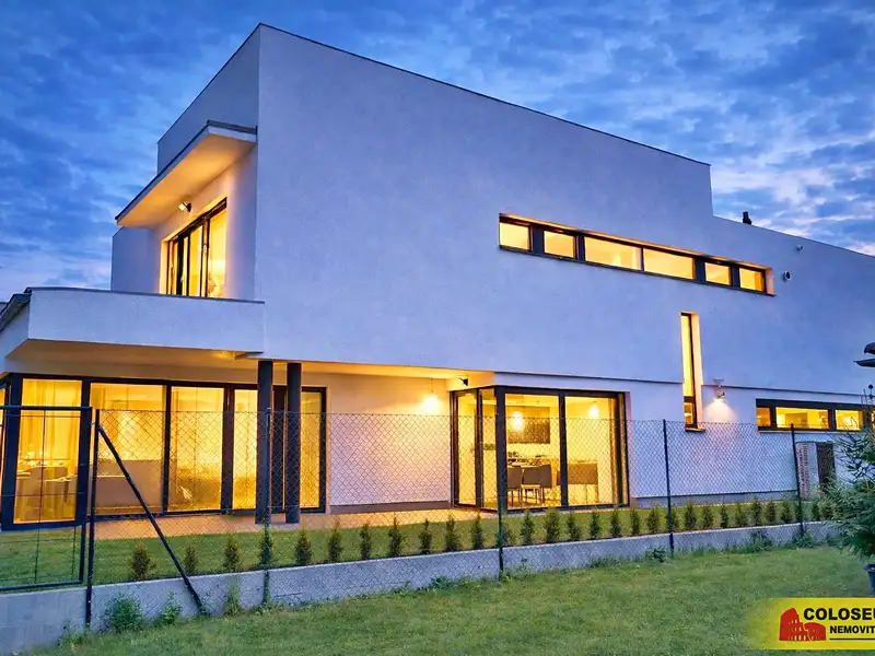 Prodej rodinného domu 460 m², pozemek 3000 m², Zbraslav – náhled fotky 2