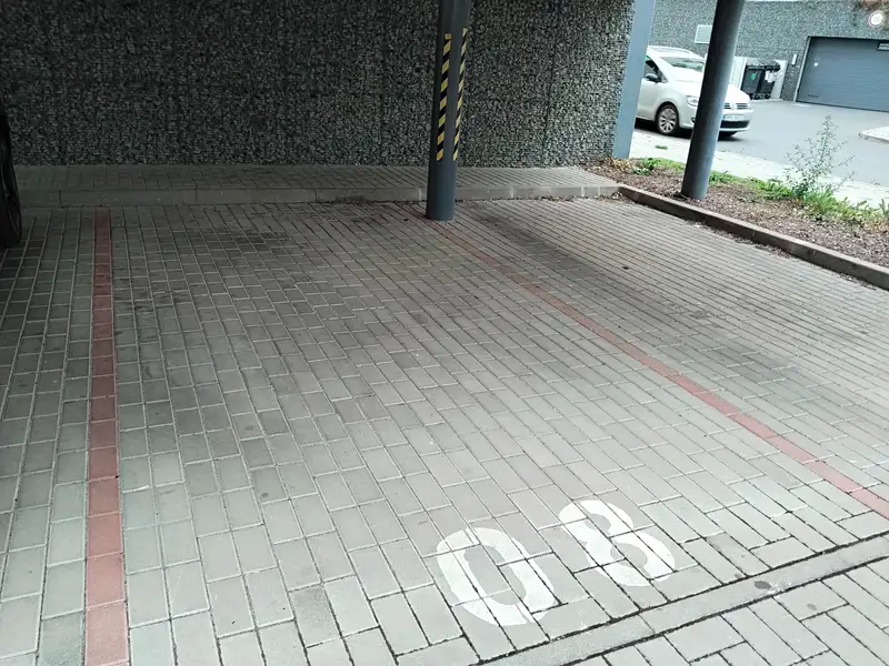 Pronájem garážového stání 12 m², Plzeň – náhled fotky 1