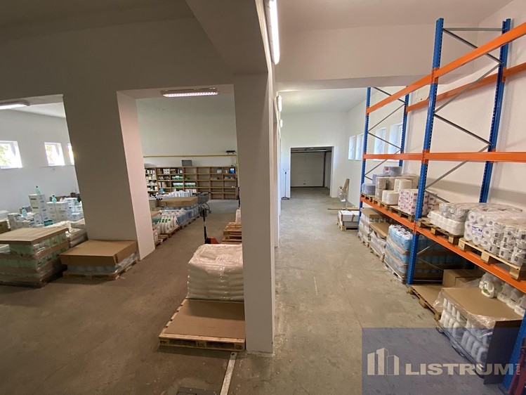 Комерційне приміщення в оренду, 900 м² (2 з 21)