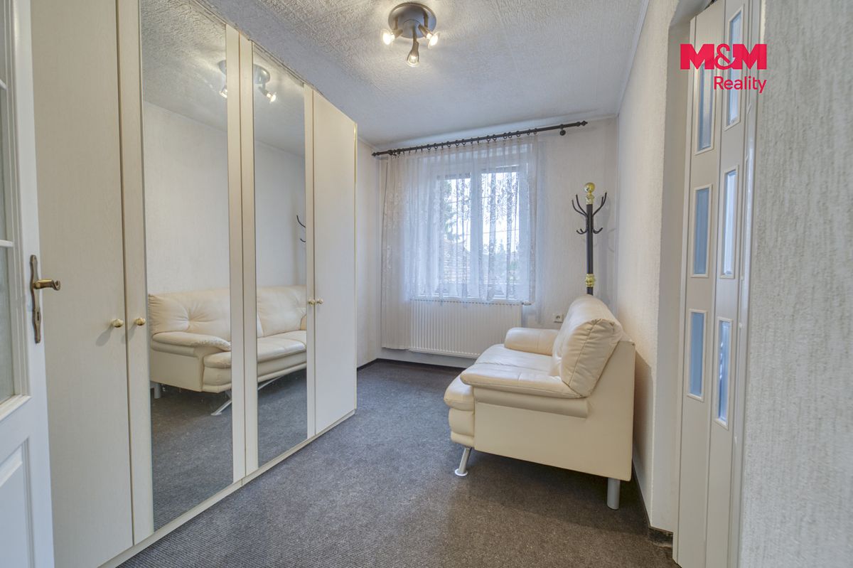 Prodej rodinného domu 92 m², pozemek 964 m² – fotografie 3